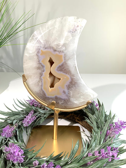 Beautiful Agate Moon with Druzy -H