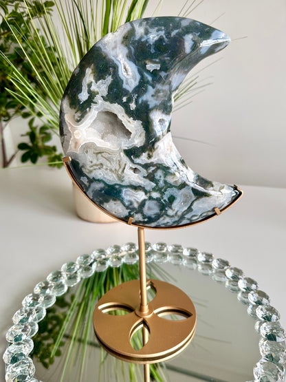 Moss Agate Moon | Growth • Balance • New Beginnings Crystal