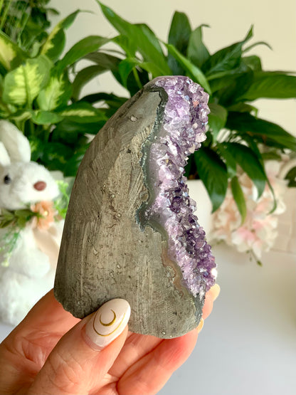 Uruguay Amethyst Cut Base — Peace | Calm | Intuition