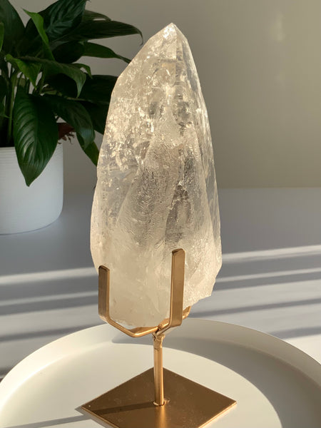 Light Citrine Quartz Tower – Self-Healed • Abundance & Renewal