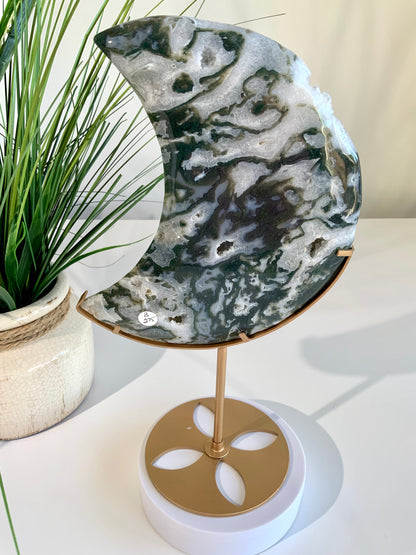 Beautiful Moss Agate Moon -03