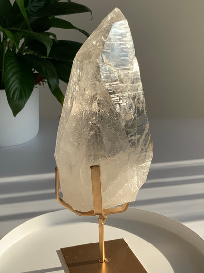 Light Citrine Quartz Tower – Self-Healed • Abundance & Renewal