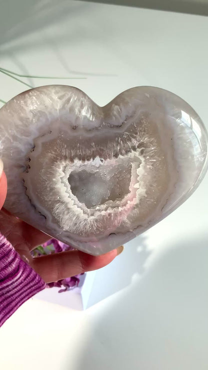 Beautiful Agate Heart with Druzy & Gold Stand